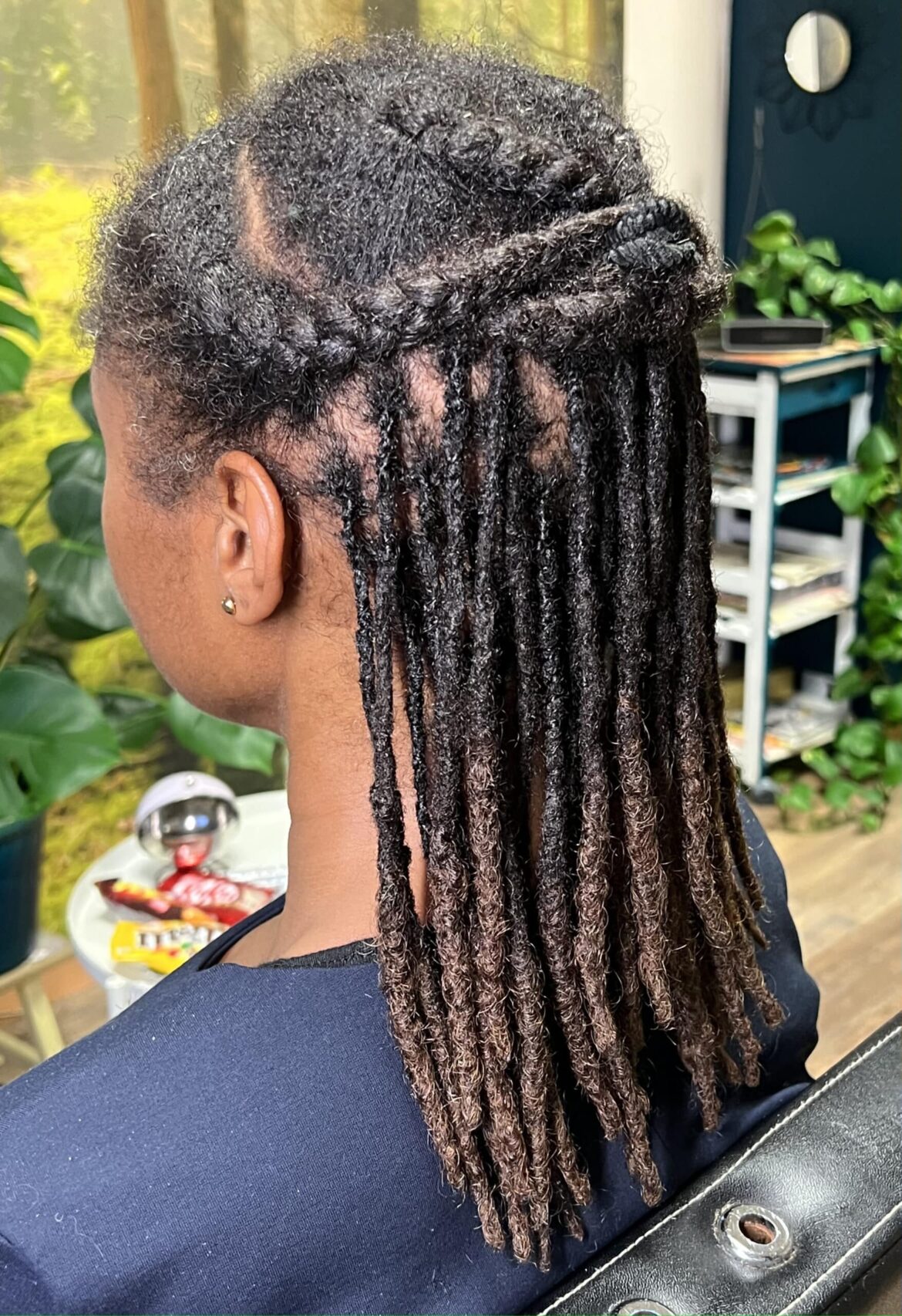 Fixation d' extensions de dreadlocks sur cheveux courts, longs, fins, fragiles, frisés et afro