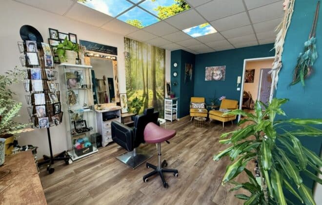 Salon Dreads Expert à Saint-Raphaël, espace chaleureux pour prendre rendez-vous et entretenir ses dreadlocks naturelles.