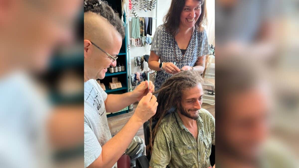 Dreads Expert Academy : Nos formations pour apprendre la création et l'entretien de dreadlocks naturelles sur cheveux afro et cheveux caucasiens.